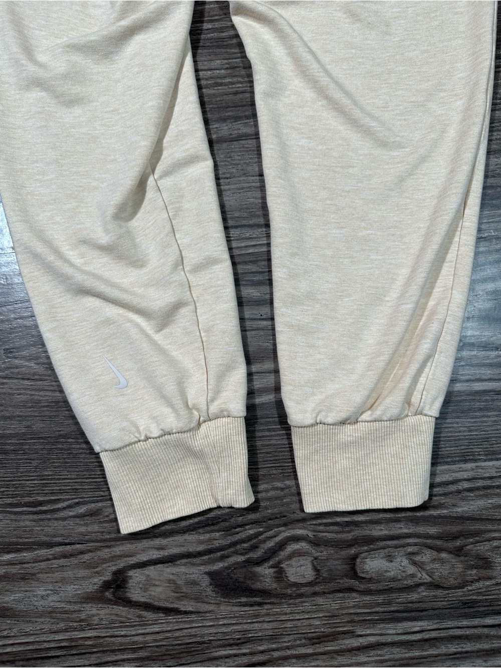 NIKE $70 YOGA FLOW Oatmeal Slim Fit Mid Rise 7/8 Ribbed Cuff Pants M - Picture 12 of 13